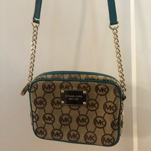 Authentic Michael Kors Signature Crossbody